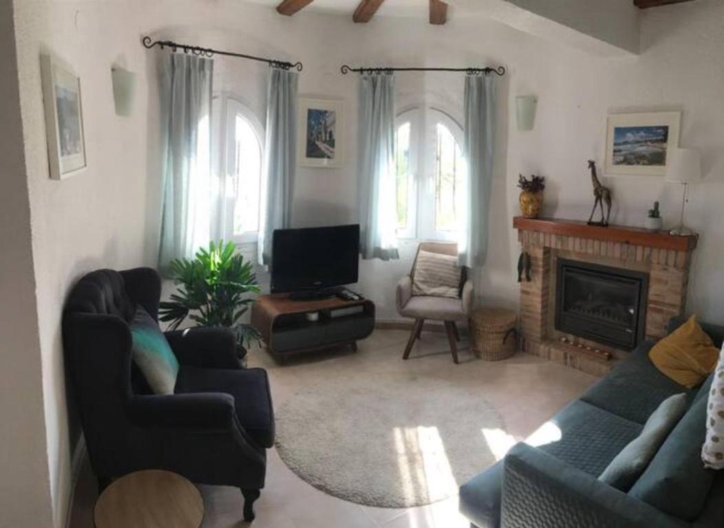 Charming Villa In Montemar With Private, Heated Pool And Sea Views Бениса Екстериор снимка